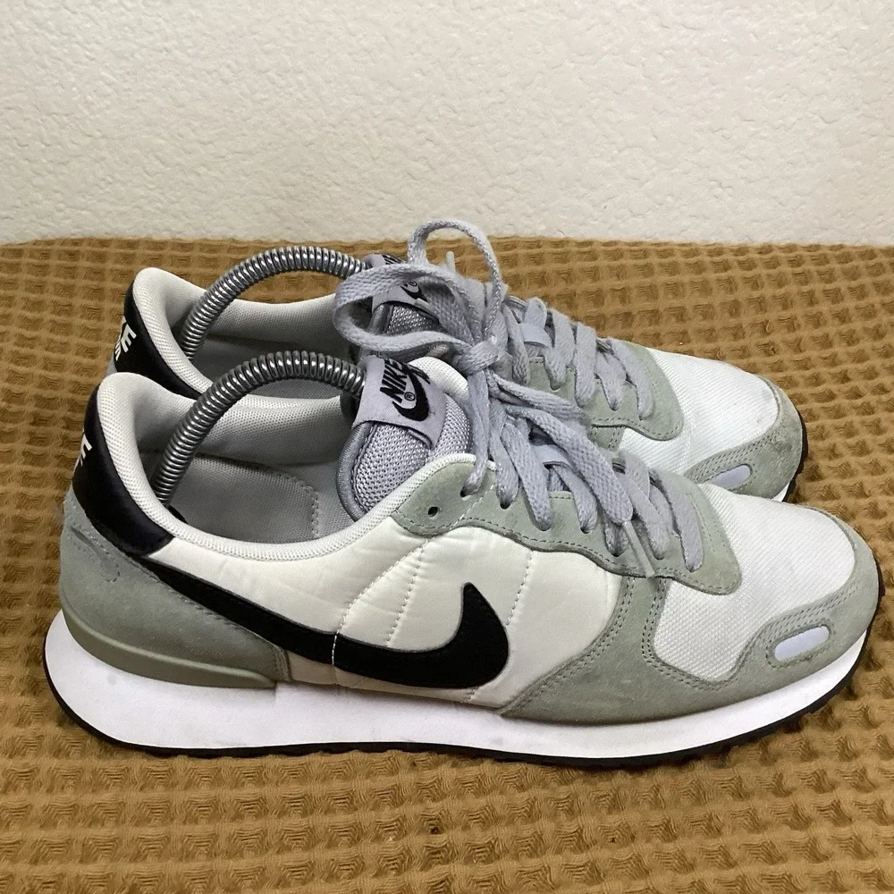Nike Internationalist Mens Sz 9 White Grey Retro Runner Shoes Sneakers
